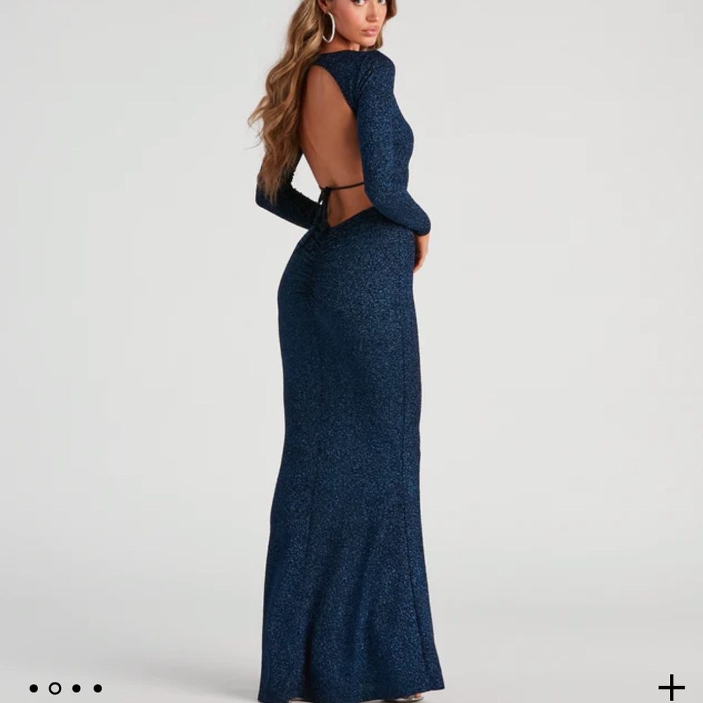 Long sleeve long dress. Only worn once for engagement photos.